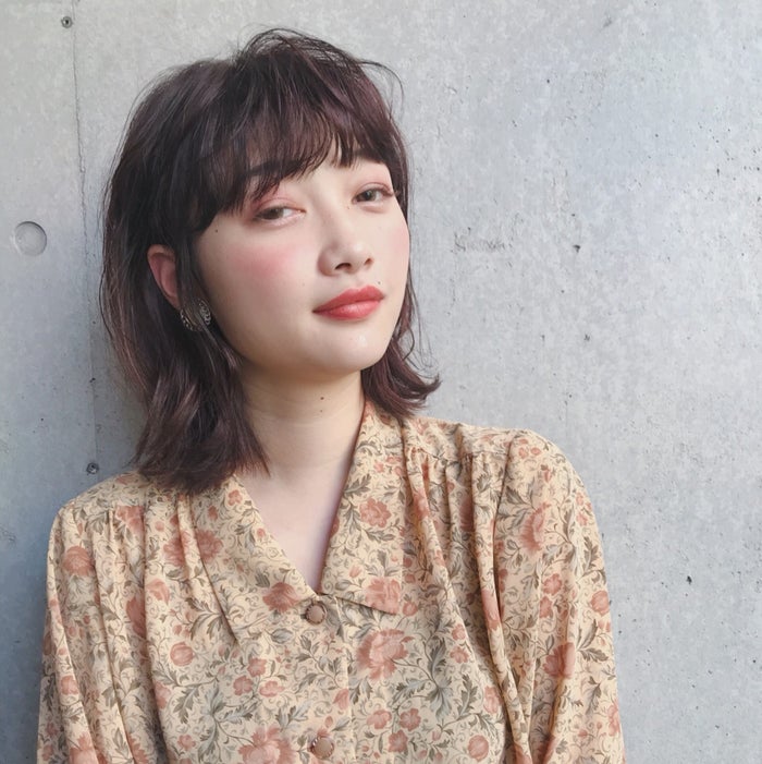 誰もが惹かれる人気の ナチュラルヘアカラー 派手すぎずナチュラル可愛い モデルプレス