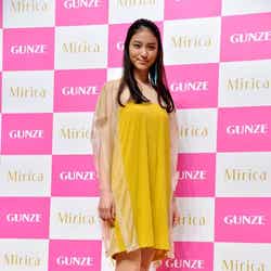 GUNZE新ブランド「Mirica」発表会に登場した武井咲
