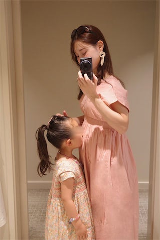 美容系YouTuber かじえり、第二子妊娠を報告 性別も明かす「来年1月頃に出産予定」