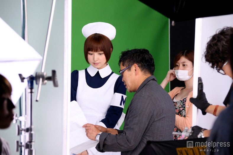 篠田麻里子／新CM「メンソレータムマリコ」篇メイキングショット