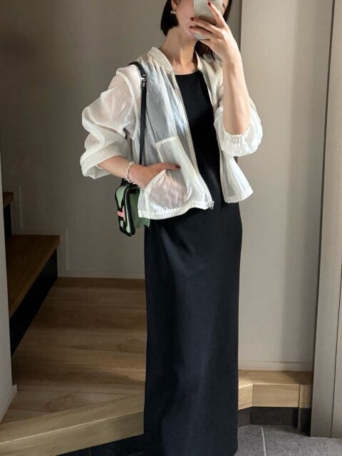 ワンピースを合わせて大人っぽコーデ