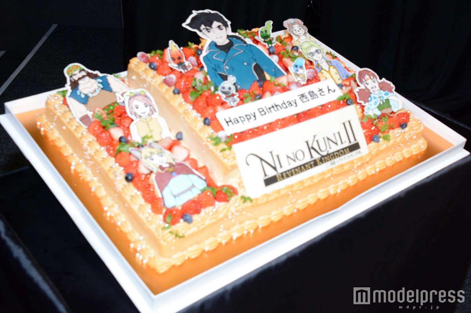 西島秀俊の誕生日ケーキ（C）モデルプレス