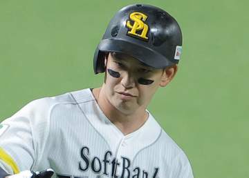 ソフトバンク 栗原が3戦連発の23号ソロ 本塁打王レース独走 小久保監督「どんどん積み重ねてほしい」