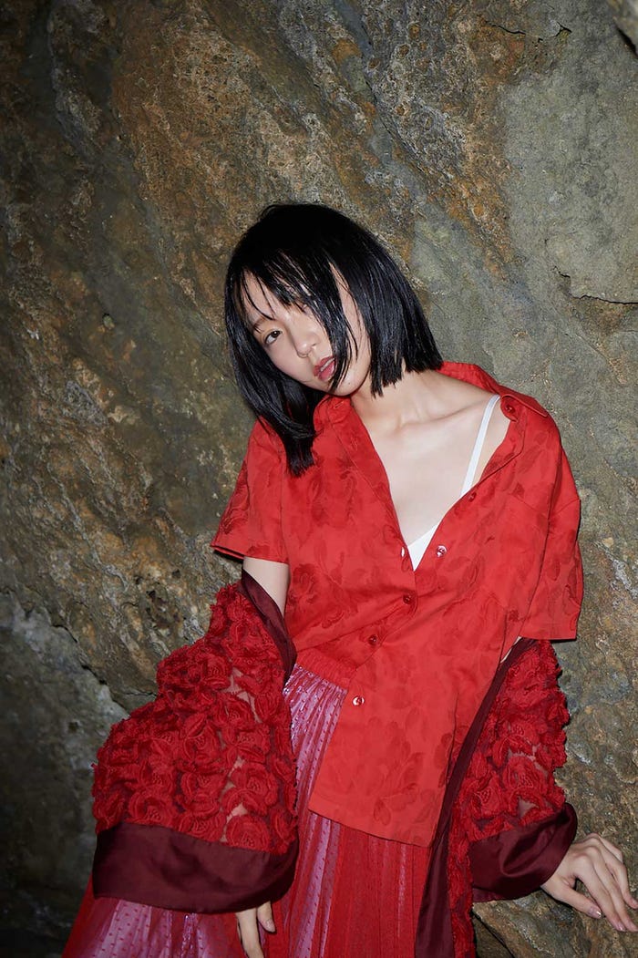 野口衣織ファースト写真集「君にしか教えない」(7月21日発売、白夜書房)より(提供写真)