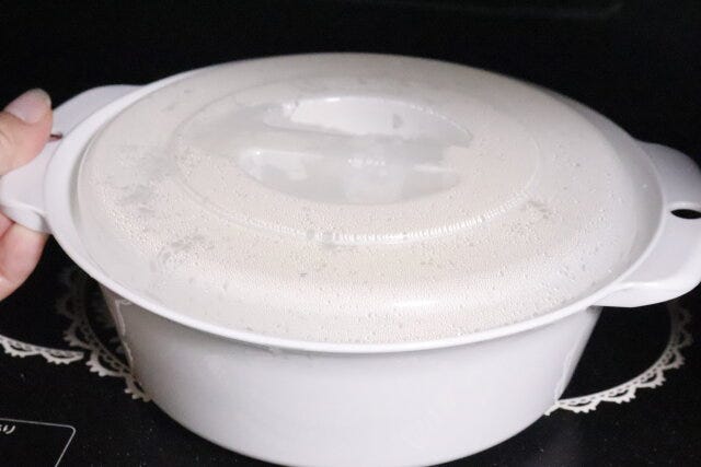 セリアの電子レンジ調理器