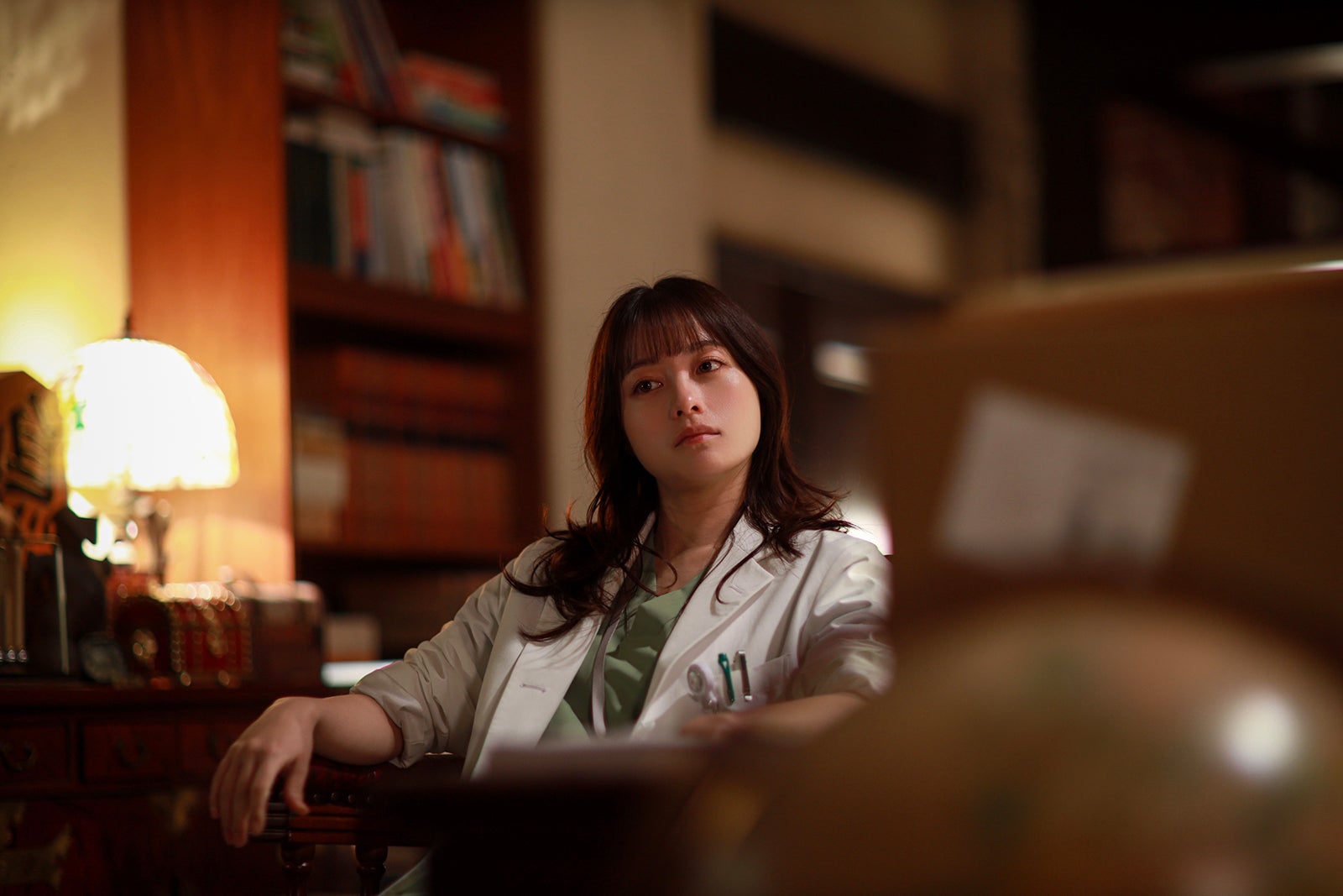 橋本環奈「天久鷹央の推理カルテ」第1話（C）テレビ朝日