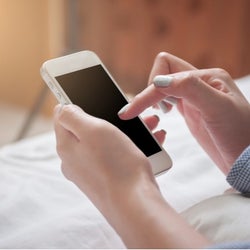 長続きカップルがする「さりげないLINE」って?彼を喜ばせたいわけじゃなく自然なの!
