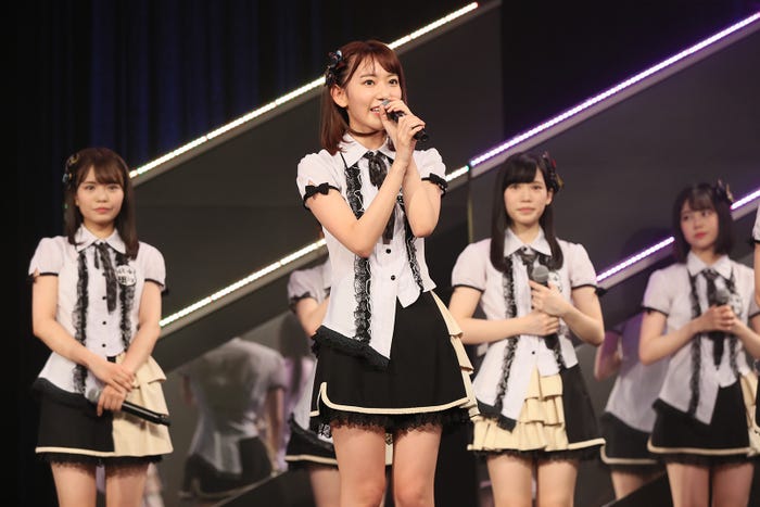 宮脇咲良/HKT48劇場の様子(C)AKS
