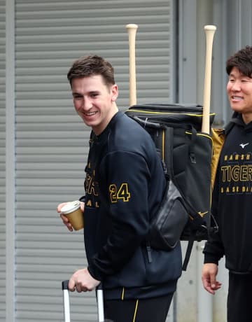 阪神 キャンプ初シートノック 新顔では谷端、元山が二塁 浜田が一塁 遊撃にはディベイニー 大山・近本の2人は見学