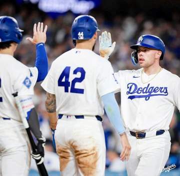 ドジャース ラッシングが4号グランドスラム！大谷翔平のDH代役が大活躍 二回には先制起点の二塁打