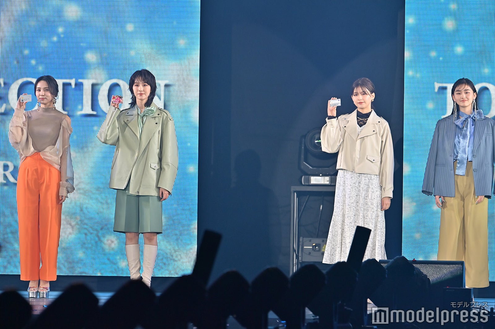 画像5/13) 櫻坂46渡邉理佐・小林由依らステージ集結 2年ぶり有