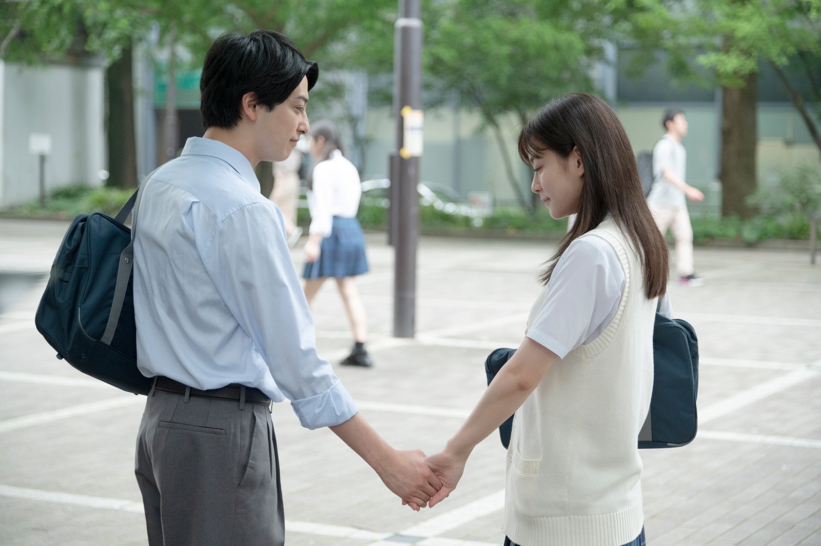 新原泰佑、永瀬莉子／ドラマ「17.3 about a sex」（C）AbemaTV