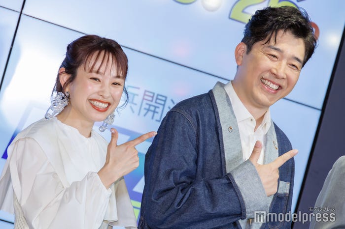 高橋愛、あべこうじ(C)モデルプレス