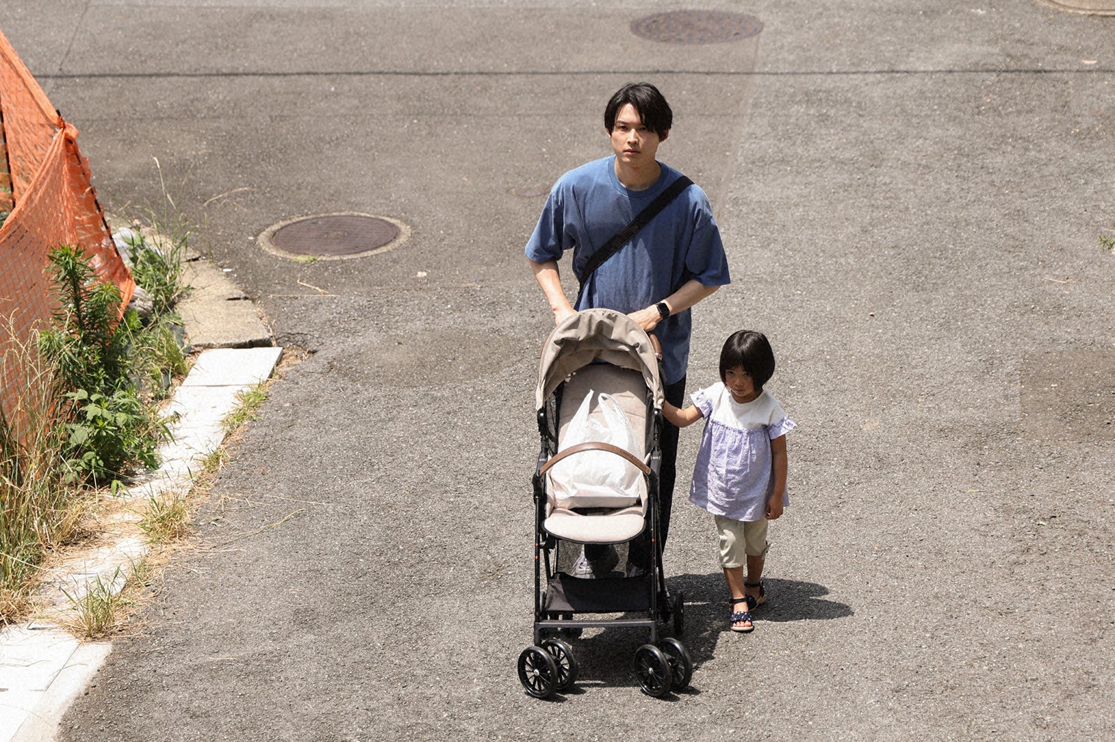 松村北斗、倉田瑛茉「西園寺さんは家事をしない」第3話より（C）TBS