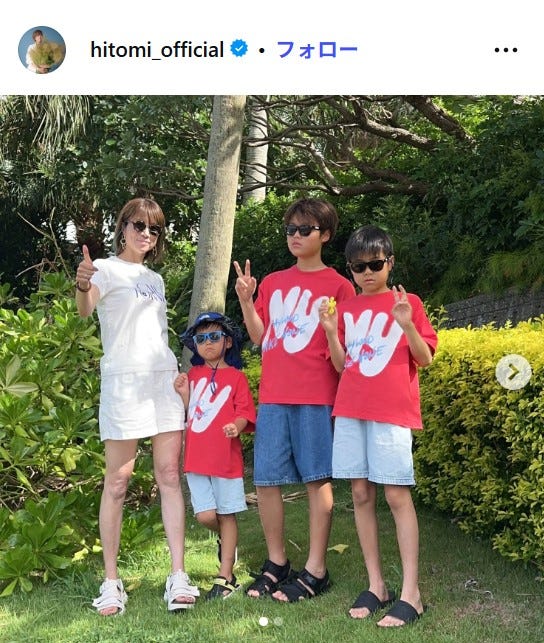hitomi Instagramより