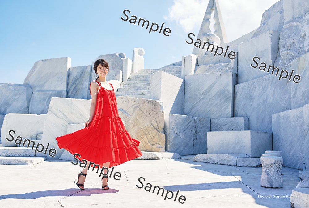 丹生明里1st写真集「やさしい関係」コーチャンフォー特典／書店限定ポストカード（撮影／熊木優）