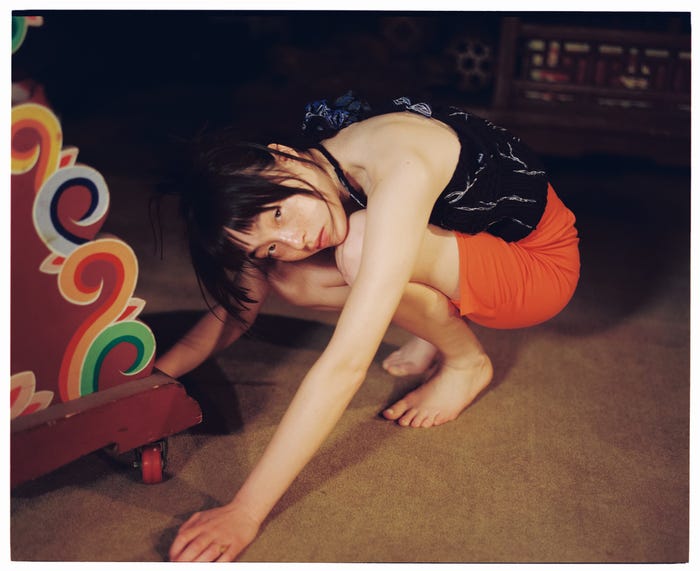 モトーラ世理奈「せりなが」(C)松岡⼀哲/manpan press