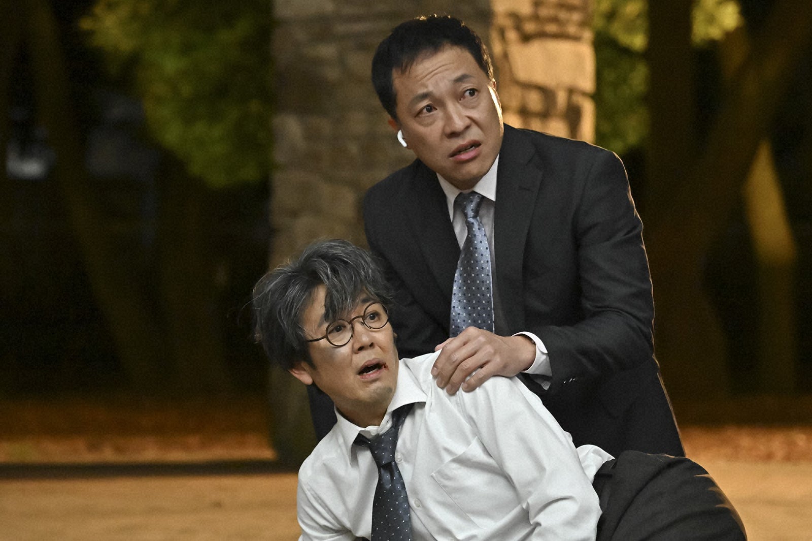 岡部たかし、音尾琢真「キャスター」第4話（C）TBS