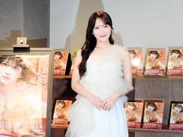 ≒JOYの国宝級スタイル美少女・逢田珠里依が告白 小学生から「写真集の沼にどっぷりはまった」 初写真集は「原点にして頂点」