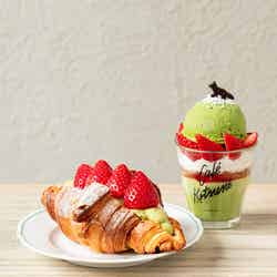 (左から)Matcha Strawberry Pudding - 抹茶ストロベリープリン¥850 、Creme Croissant Matcha - 抹茶クリームクロワッサン¥800(渋谷・京都限定)/提供画像