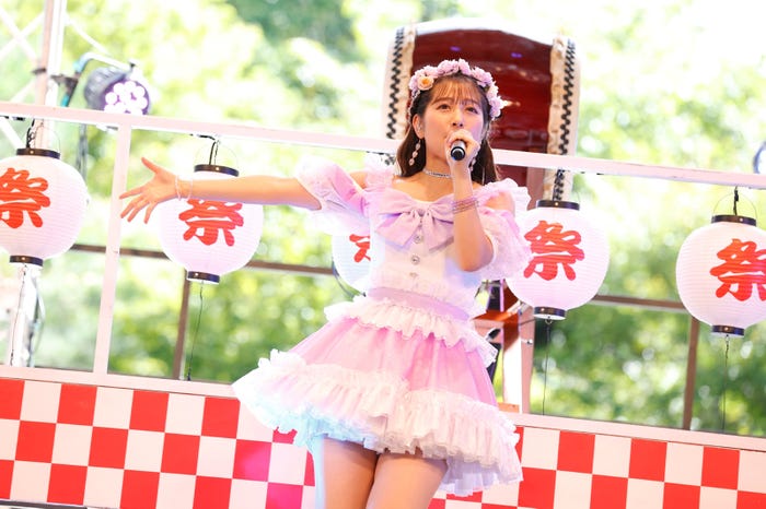 谷本安美「つばきファクトリーの夏祭り2023 ~灼熱~」より(提供写真)