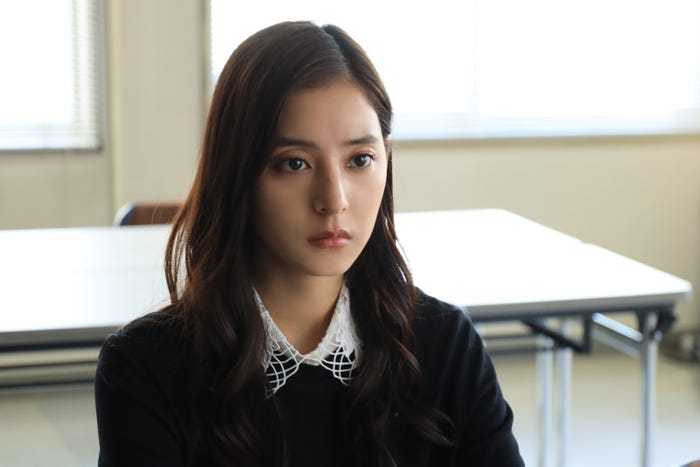 新木優子「良いこと悪いこと」第8話(C)日本テレビ