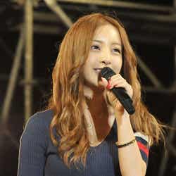 板野友美