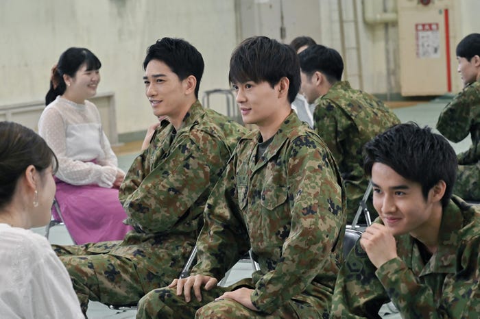 (左から)町田啓太、佐野勇斗、藤岡真威人/「テッパチ!」第10話より(C)フジテレビ