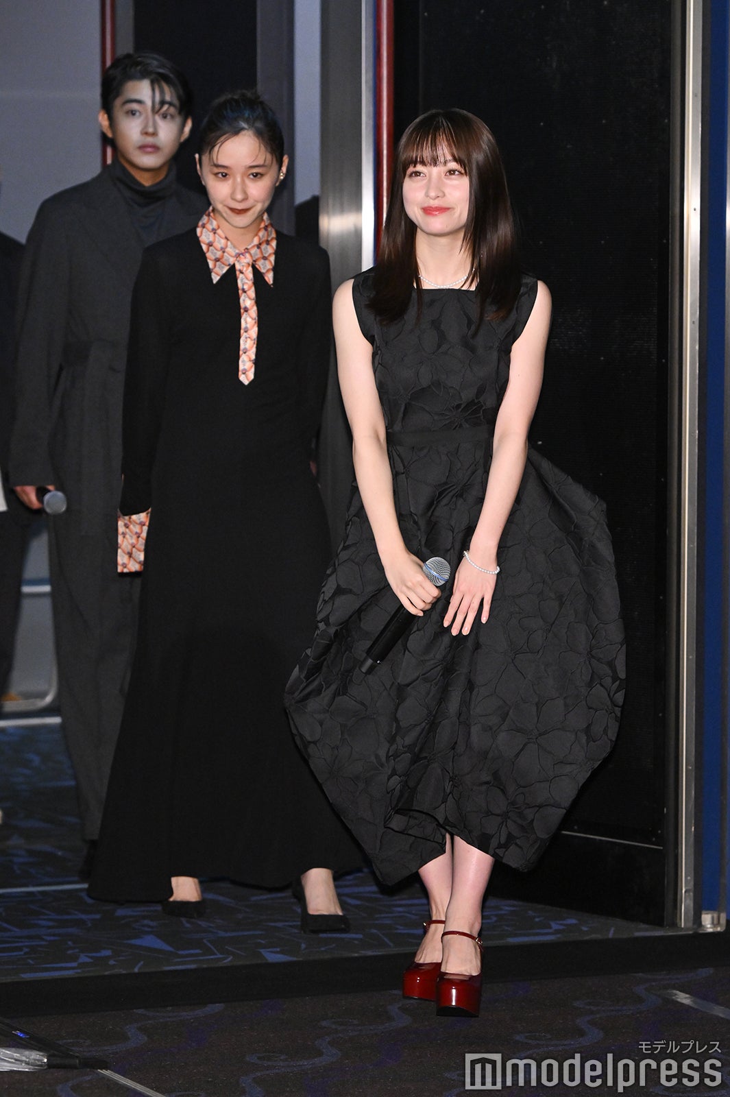 倉悠貴、堀田真由、橋本環奈（C）モデルプレス