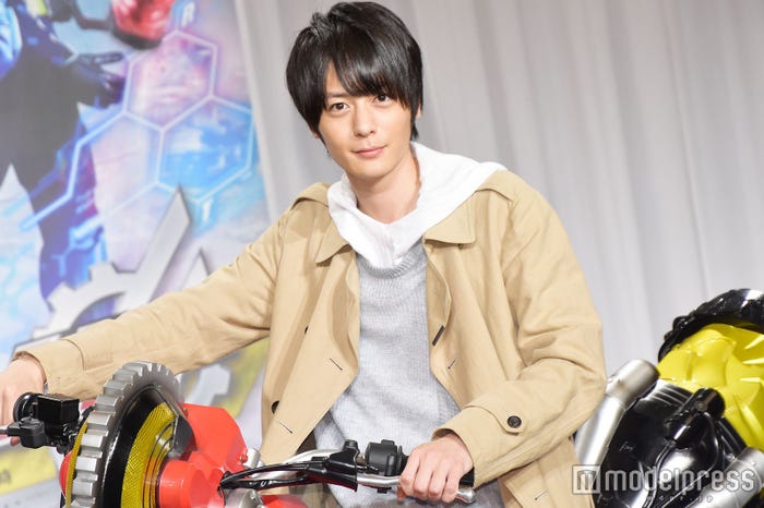 「仮面ライダービルド」期の黒髪の犬飼貴丈(C)モデルプレス