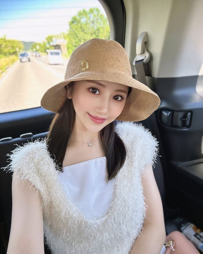 麻央Instagramより