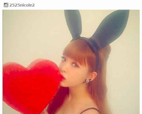 藤田ニコル、美バストあらわなSEXYバニーで悩殺 キュートなキスショットに反響