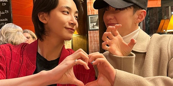 SEVENTEENジョンハン＆ホシ、パリで合流 “ハート禁止令”＆カラー解禁