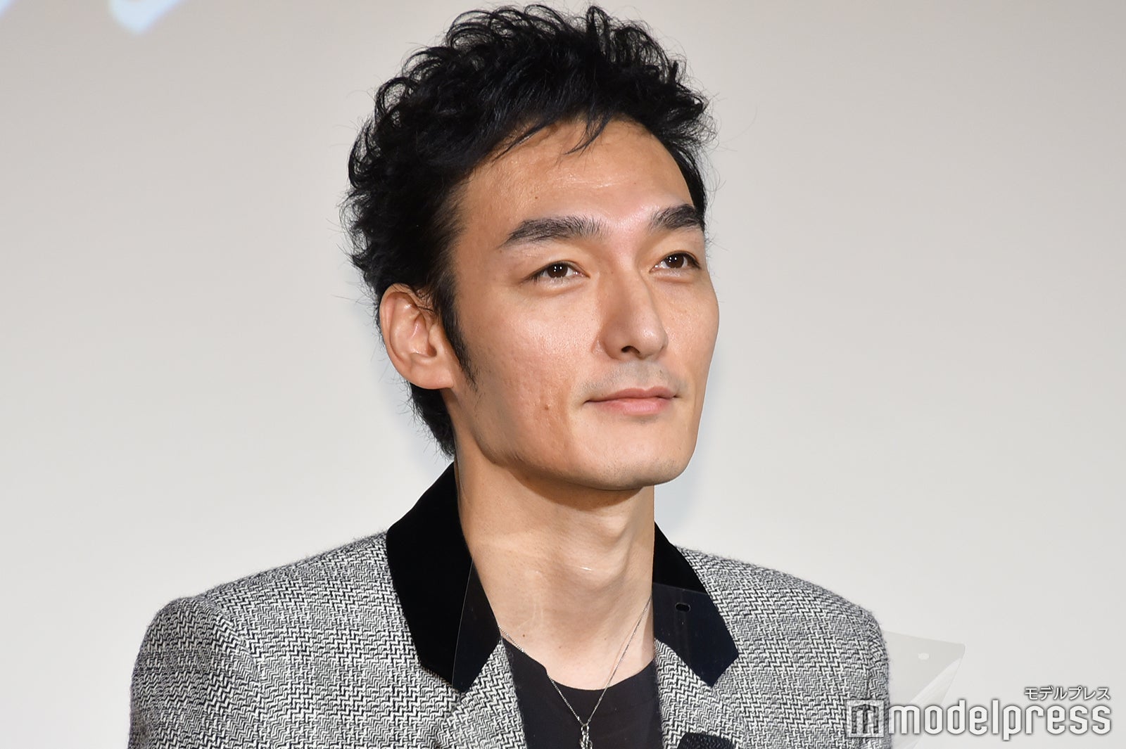 草なぎ剛（C）モデルプレス