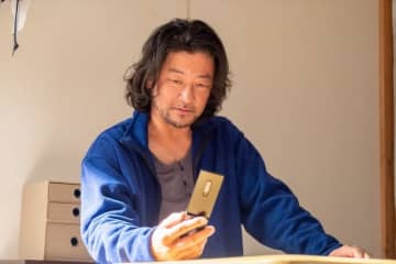 おかえりモネ 妻の最期の声にむせび泣く 新次 浅野忠信の姿にネット涙 モデルプレス