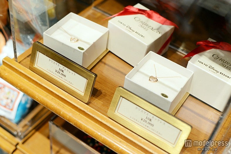 ネックレス（右）￥20000 ブレスレット（左）￥20000