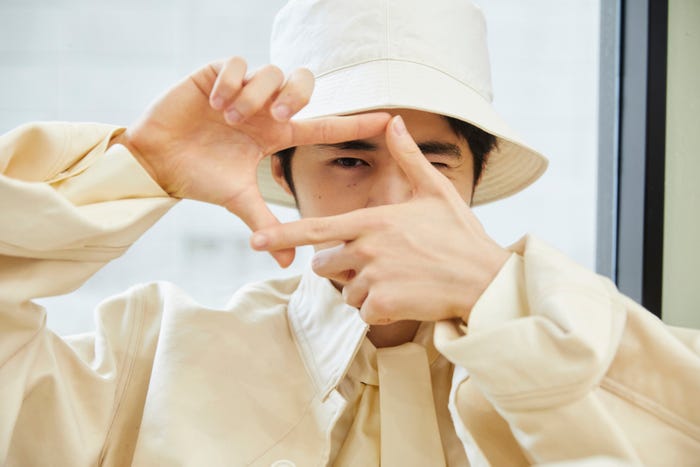 鈴鹿央士ファースト写真集より/撮影:sai(画像提供:ワニブックス)