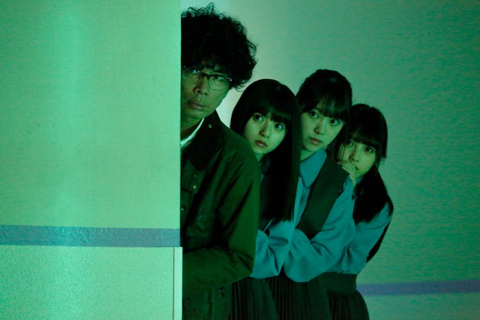 片桐仁、齋藤飛鳥、堀未央奈、与田祐希/「ザンビ」第7話より(C)czambi project