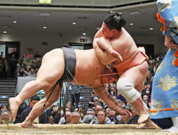 伯乃富士が休場 左足親指付け根を負傷「約4週間の安静加療を要する見込み」