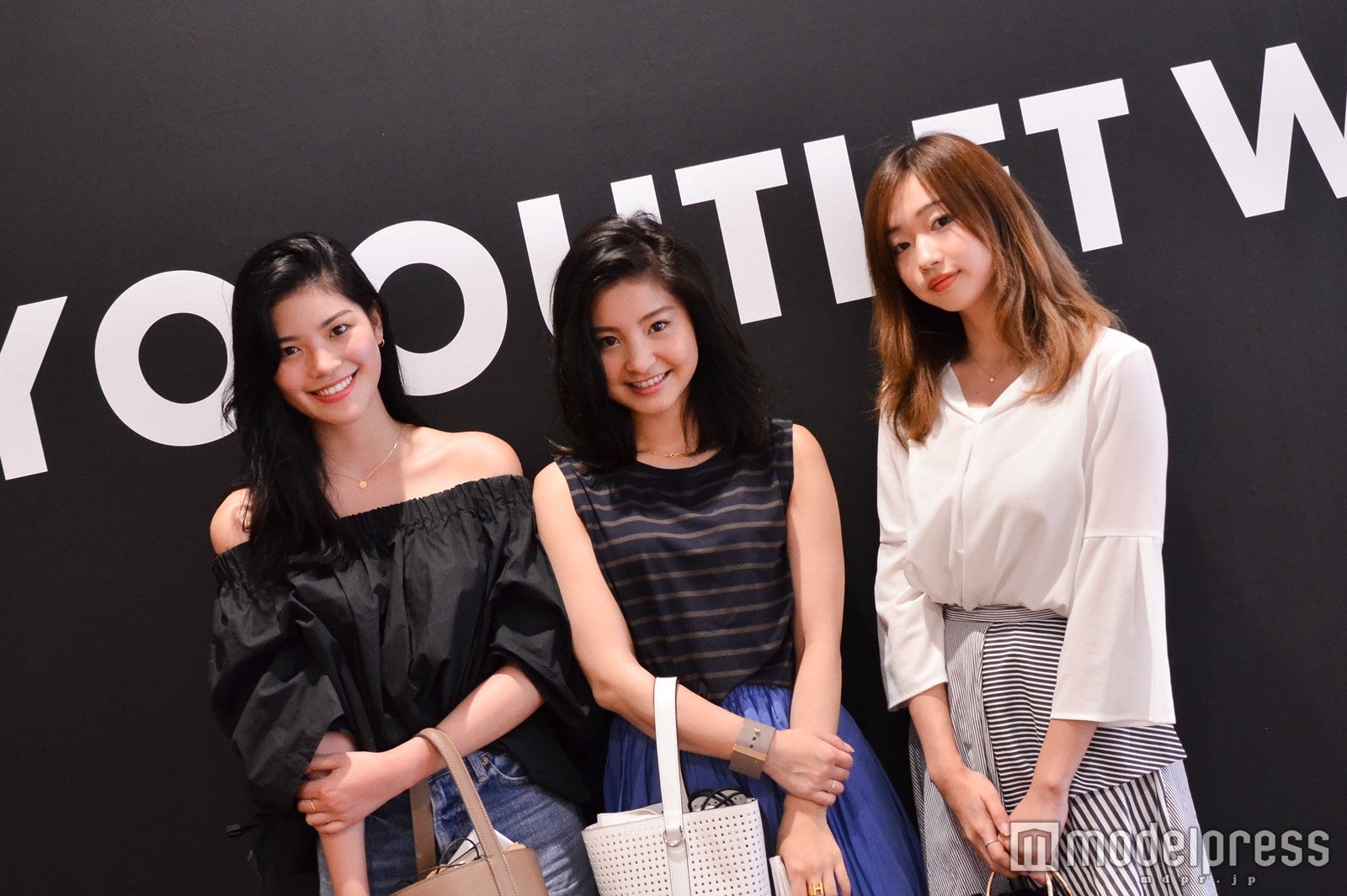 大阪から参加した富島かずきさん、明松みくさん、デンデンさん（C）モデルプレス