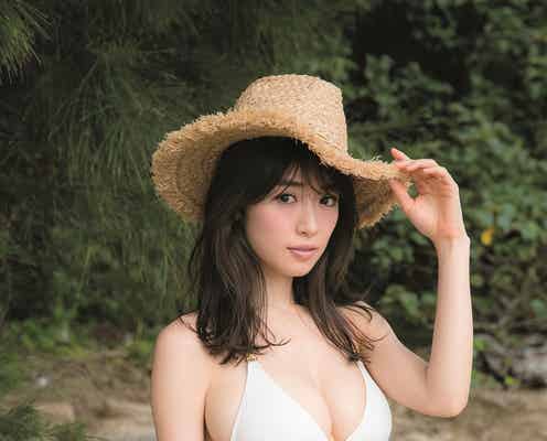 泉里香、豊満バスト×圧巻くびれの“エロふわボディ”が女神級