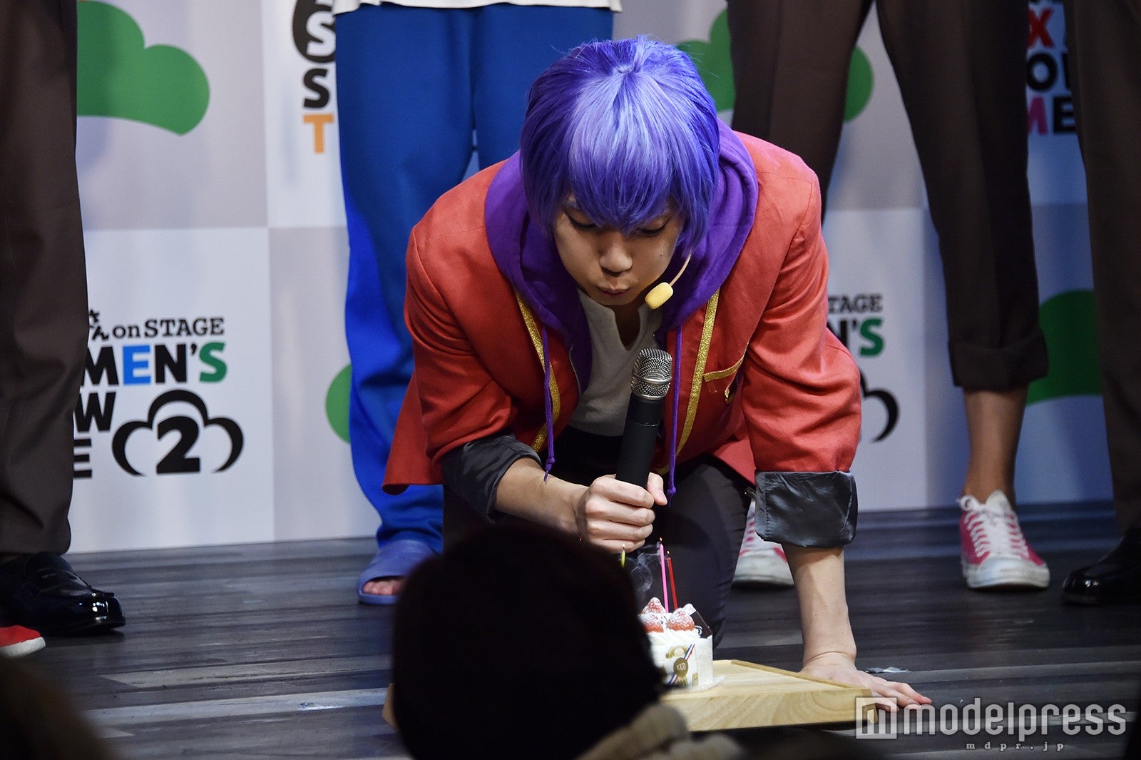 安里勇哉のバースデーサプライズ（C）モデルプレス