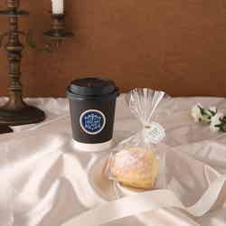 Takeout Tea & Scone Set 税込1,290円(C)HYBE LABELS JAPAN & HYBE. All Rights Reserved.
