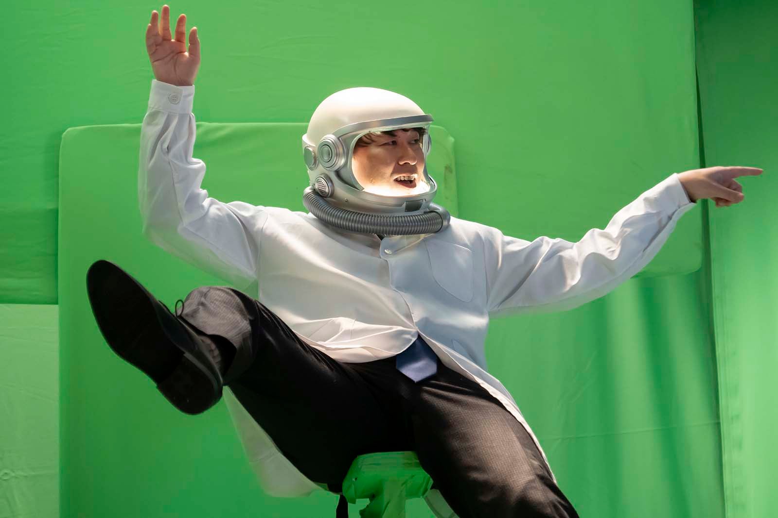 畠中悠／「実験するぞ！AGC／宣言篇」「実験するぞ！AGC／AFLAS篇」より（提供写真）