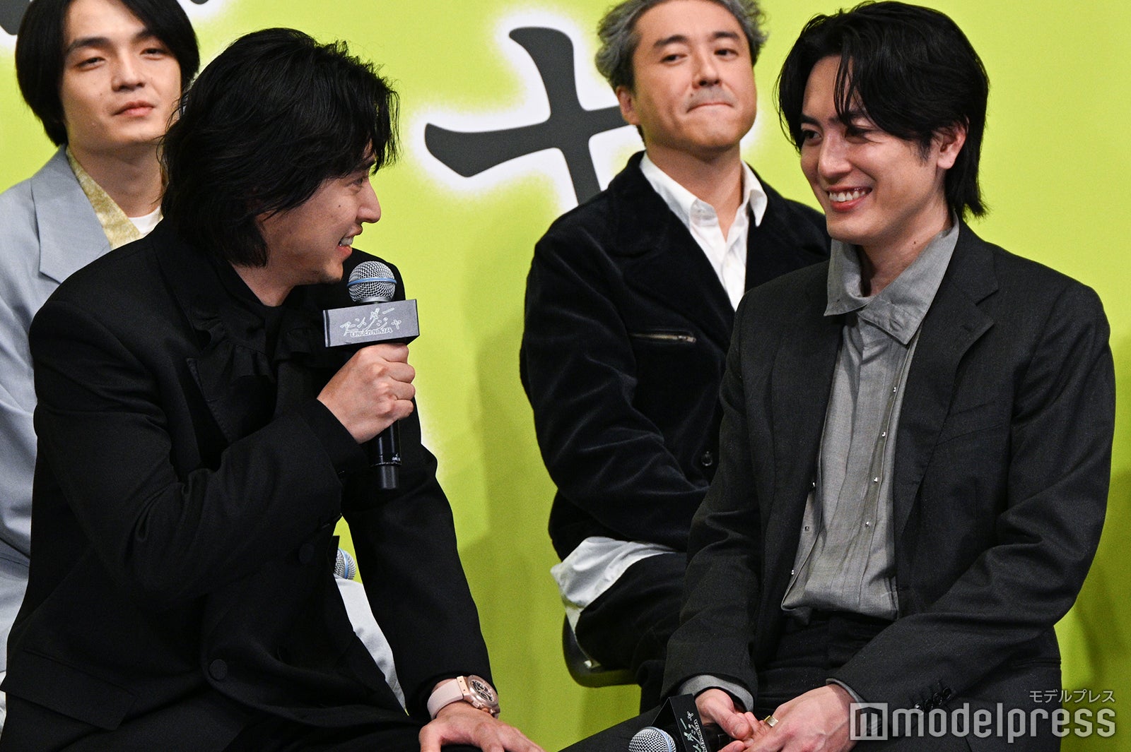 山崎賢人、間宮祥太朗（C）モデルプレス