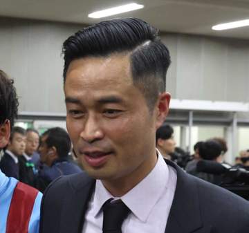 杉山晴師が通算400勝を達成 JRA現役最速 大和田師は通算200勝「これからも自分らしく」
