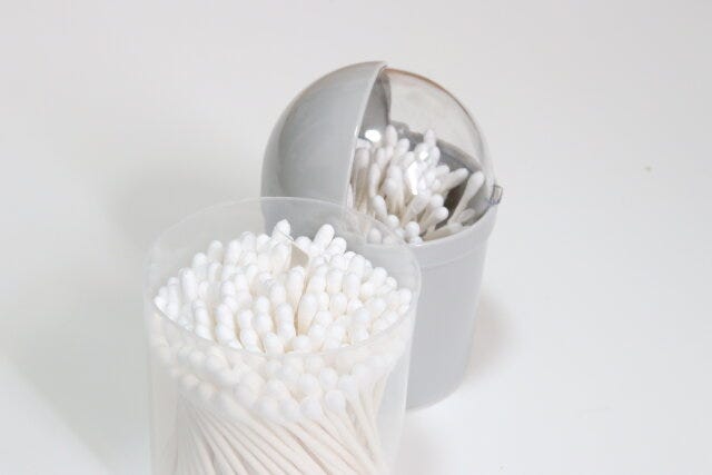 セリアの紙軸白綿棒100本 セリアの紙軸白綿棒100本