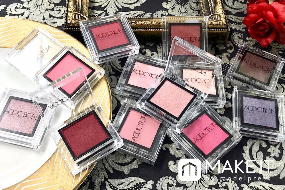ADDICTION／ザ アイシャドウ／限定12色／各2,000円（税抜） (C)メイクイット