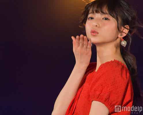 ハイテンションな“あしゅ”が可愛い 乃木坂46齋藤飛鳥、ミニスカで夏ルック<GirlsAward 2017 S/S>