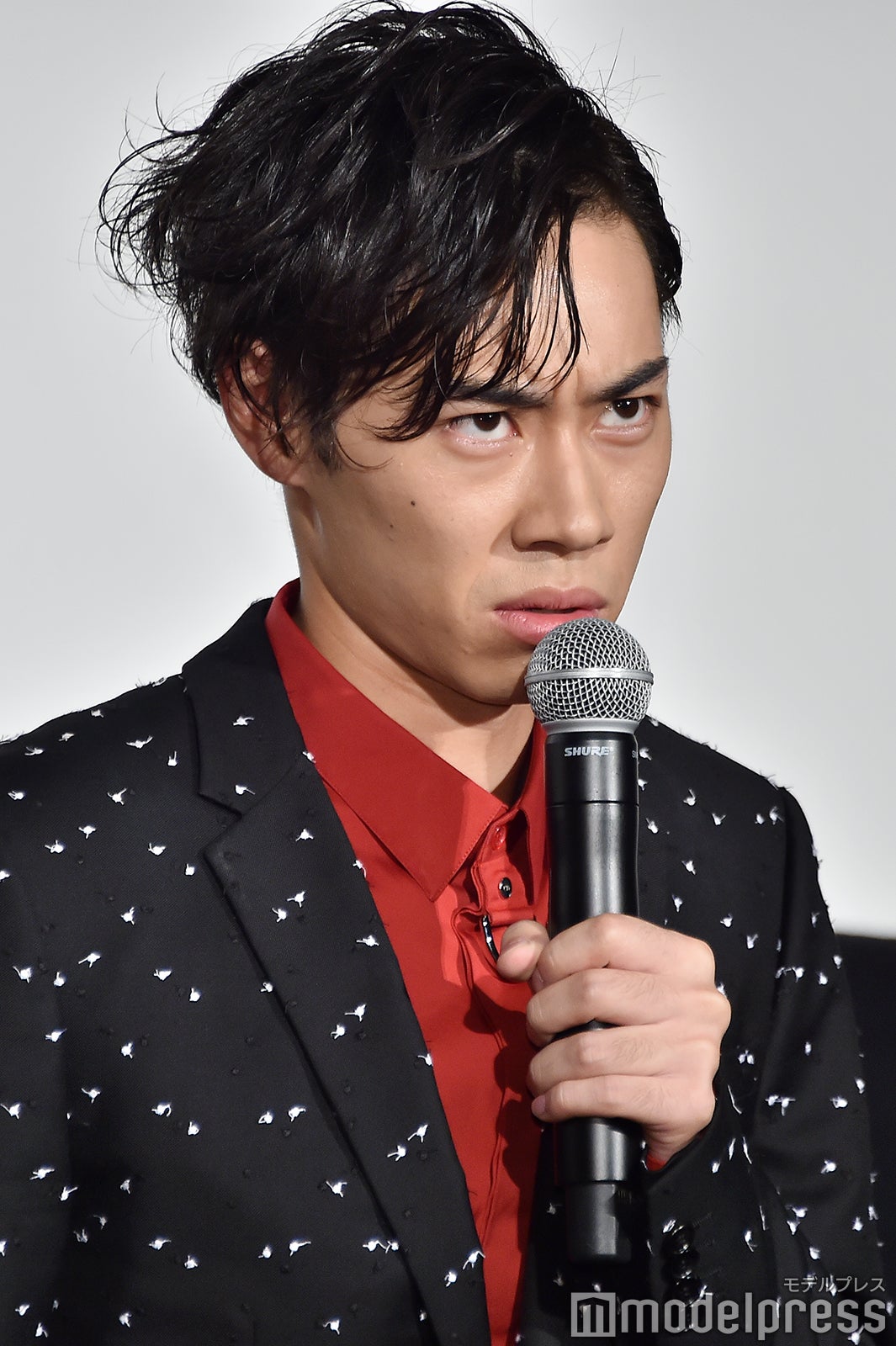 戸塚純貴「死んじまいなァ」 （C）モデルプレス